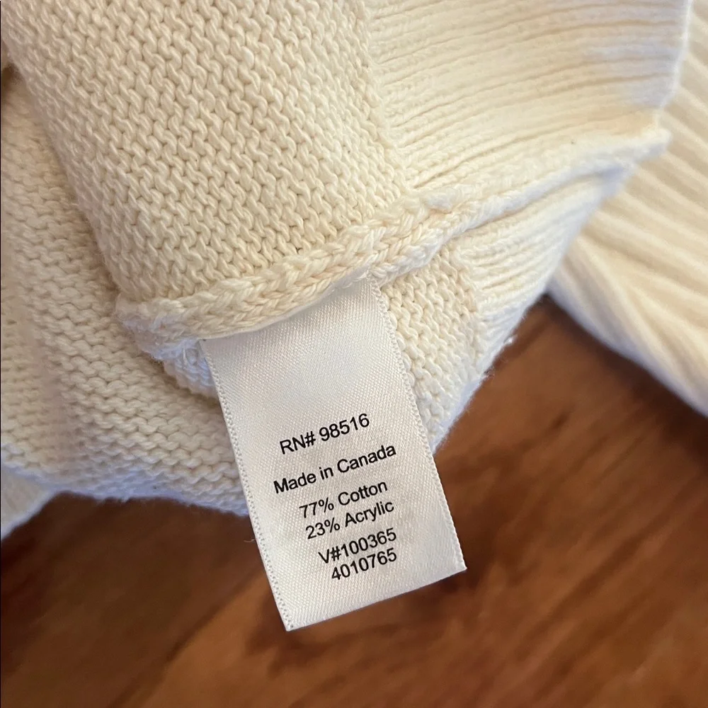Coldwater Creek White Turtleneck Polar Bear Sweater Women’s Size Large - Picture 5 of 8
